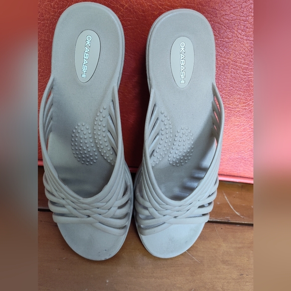 Okabashi Women's Strappy Tan Sandals - Picture 1 of 6